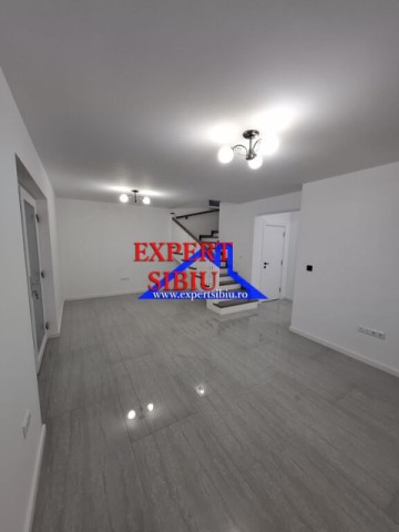 casa-noua-de-inchiriat-4-camere-nemobilata-in-cisnadie-1