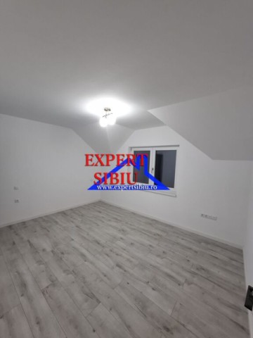 casa-noua-de-inchiriat-4-camere-nemobilata-in-cisnadie-5