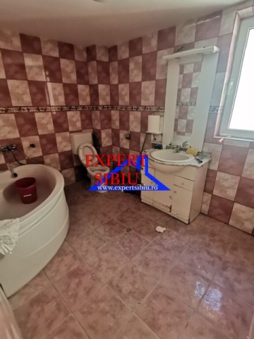 inchiriez-casa-6-camerepretabila-birouzona-calea-dumbravii-13