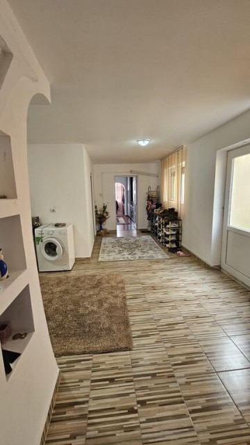 baicoi-casa-pretabila-locuit-firmaactivitati-comerciale-1