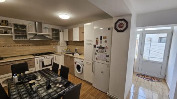 baicoi-casa-pretabila-locuit-firmaactivitati-comerciale-19