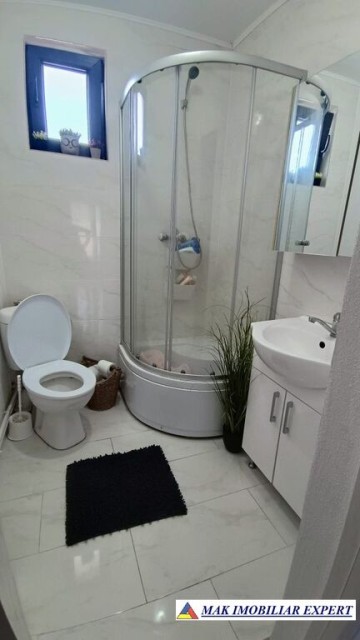 casa-3-cam-de-vanzare-teren-448-mp-in-titesti-arges-5