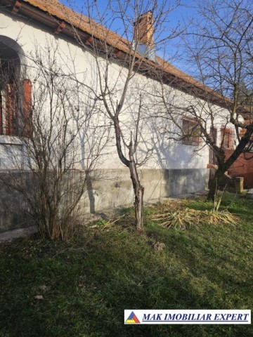 vand-casa-4-camere-teren-1000-mp-in-stalpeni-arges-2