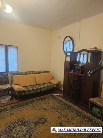 vand-casa-4-camere-teren-1000-mp-in-stalpeni-arges-8