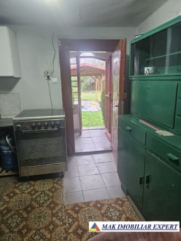 vand-casa-4-camere-teren-1000-mp-in-stalpeni-arges-13