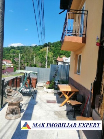 vila-6-camere-teren-360-mp-de-vanzare-in-rucar-arges-1
