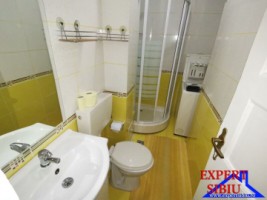 inchiriez-garsoniera-decomandata-renovatazona-garii-3