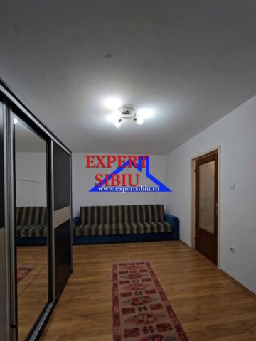 apartament-2-camere-decomandat-de-inchiriat-zona-vasile-aaron-langa-shopping-city-3