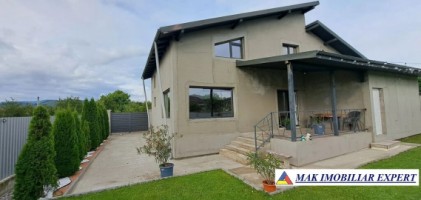 vila-4-camere-400-mp-teren-in-grui-campulung-muscel-arges-1