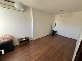 cantacuzino-etaj-casa-din-1980-curte-proprie-330mp-10