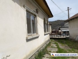 casa-4-camere-1450-mp-in-centru-corbi-arges-2