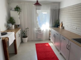 apartament-4-camere-etaj-3-renovat-complet