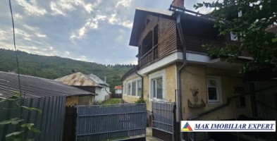 casa-4-camere-teren-5500-mp-in-leresti-arges-2