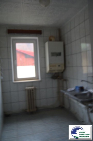 busteniapartament-cu-doua-camere-et-1-2