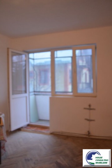 busteniapartament-cu-doua-camere-et-1-1