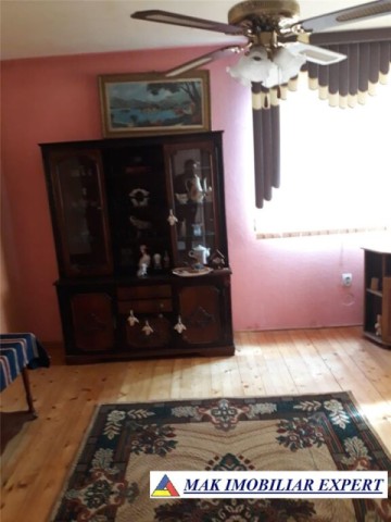 casa-3-camere-teren-1000-mp-de-vanzare-mihaesti-arges-4
