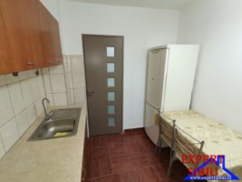 inchiriez-apartament-2-camere-decomandatrenovat-zona-centrala-3