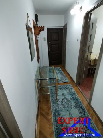 inchiriez-apartament-2-camere-decomandatrenovat-zona-centrala-6