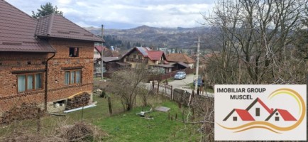 vanzare-casa-in-campulung-intr-o-zona-linistita-cu-3-camere-demolabila-cu-o-suprafata-de-teren-28000-mp-la-pretul-de-47000-de-euro-negociabil-9