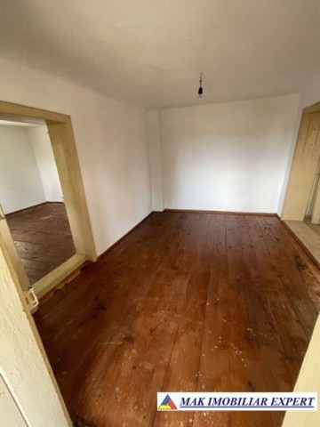 vand-casa-4-camere-teren-600-mp-in-domnesti-arges-4