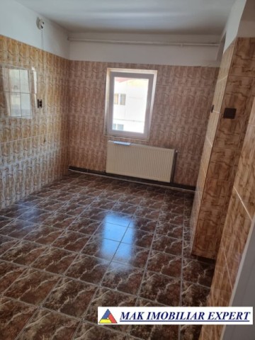 apartament-3-camere-cf-1-et-1-in-grui-campulung-muscel-arges-4