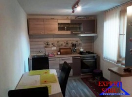inchiriez-apartament-3-camere-decomandatrenovat-zona-selimbar-2