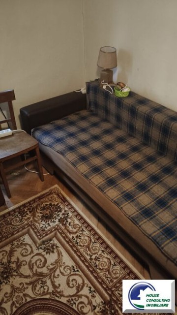 casa-cu-patru-camere-si-teren-situata-in-busteni-1