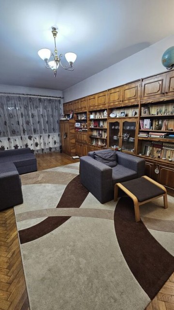 casa-ultracentrala-garaj-ideala-firma-sau-locuinta-4