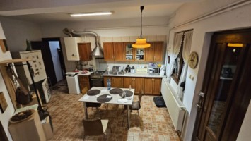 casa-ultracentrala-garaj-ideala-firma-sau-locuinta-20