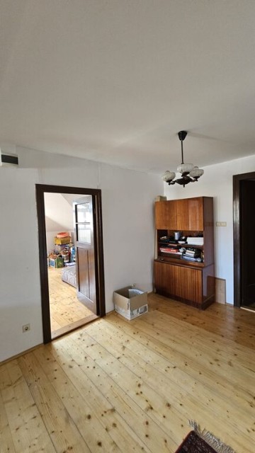 casa-ultracentrala-garaj-ideala-firma-sau-locuinta-37