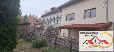 vanzare-casa-ultracentral-in-spatele-hotelmuscel-cu-eaj-avand-4-camere-2-baiterasa-bucatarie-si-beci-la-pretul-de-69000-euro-negociabil