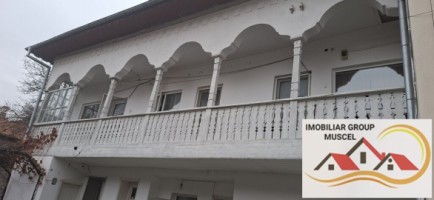 vanzare-casa-ultracentral-in-spatele-hotelmuscel-cu-eaj-avand-4-camere-2-baiterasa-bucatarie-si-beci-la-pretul-de-69000-euro-negociabil-1