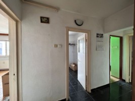 apartament-2-camere-9-mai-balcon-10-mp-centrala-7
