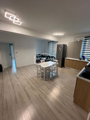 chirieapartament-2-camere-zona-bulevard-bloc-nou-etaj-1