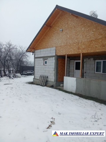 casa-noua-4-cam-teren-700-mp-in-godeni-capul-piscului-arges