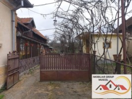 vanzare-casa-in-comberevoiesti-impreuna-cu-magazin-intr-o-zona-linistita-la-pretul-de-49000-de-euro-negociabil-cu-suprafata-teren-de-3746-mp-7
