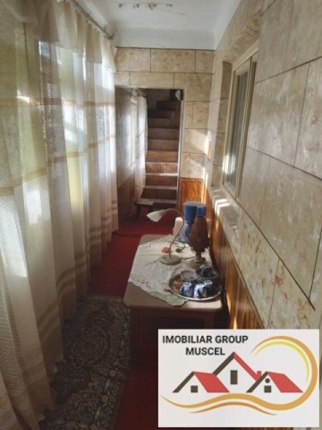 vanzare-casa-in-comberevoiesti-impreuna-cu-magazin-intr-o-zona-linistita-la-pretul-de-49000-de-euro-negociabil-cu-suprafata-teren-de-3746-mp-18