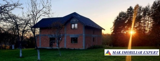 vila-la-rosu-6-cam-teren-3000-mp-in-mihaesti-arges-5