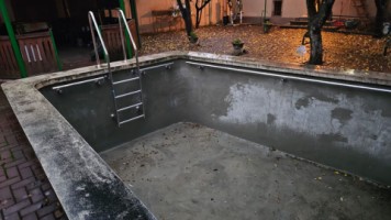 democratiei-vila-280-mp-cu-piscina-business-25