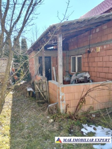 casa-3-camere-teren-343-mp-in-domnesti-pietrosani-arges-5