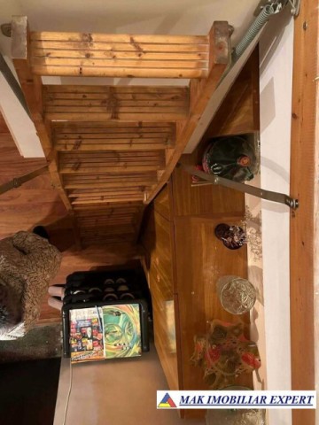 vand-apartament-2-camere-mansarda-in-campulung-muscel-arges-7