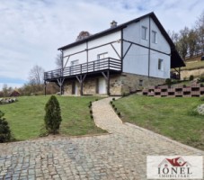 casa-in-muntii-apuseni-cu-114144-mp-teren-11