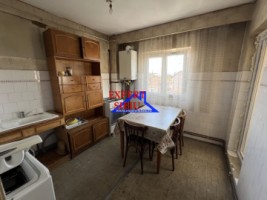 inchiriez-apartament-2-camere-decomandat-zona-centrala-4