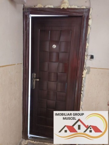 vanzare-apartament-cu-3-camere-decomandat-in-grui-campulung-la-etaj-4-la-pretul-de-53000-euro-negociabil
