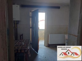 vanzare-apartament-cu-3-camere-decomandat-in-grui-campulung-la-etaj-4-la-pretul-de-53000-euro-negociabil-6