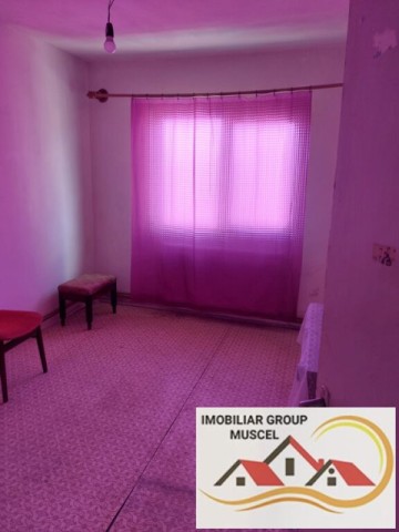 vanzare-apartament-cu-3-camere-decomandat-in-grui-campulung-la-etaj-4-la-pretul-de-53000-euro-negociabil-7