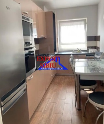 apartament-2-camere-decomandat-recent-renovat-zona-mihai-viteazul-5
