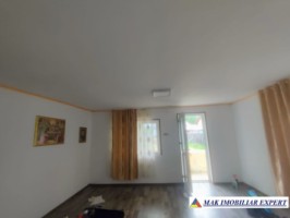 vanzare-casa-2-camere-teren-779-mp-pe-calea-pietroasa-campulung-ag-2