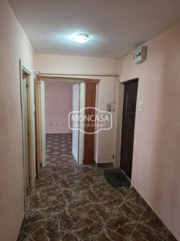 apartament-2-camere-zona-piata-mare-etaj-1-0