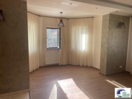 casa-individuala-cu-3trei-camere-busteni-piatra-arsa-18